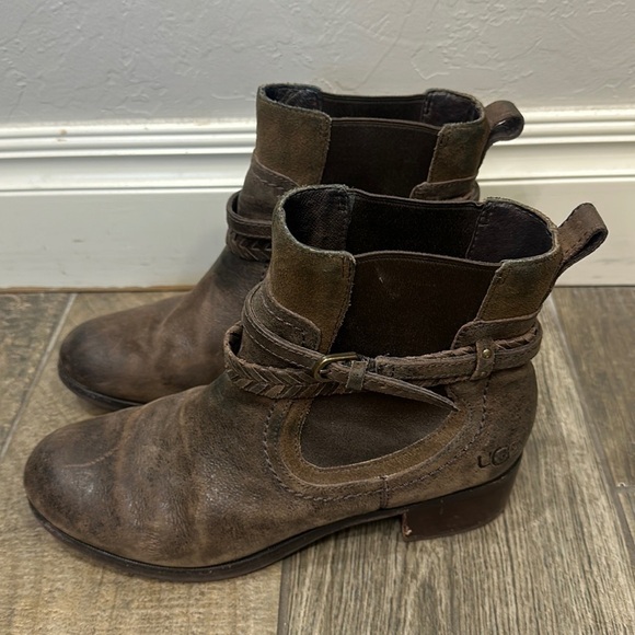 UGG Krewe motorcycle ankle boots leather size 9.Brown - Picture 1 of 16